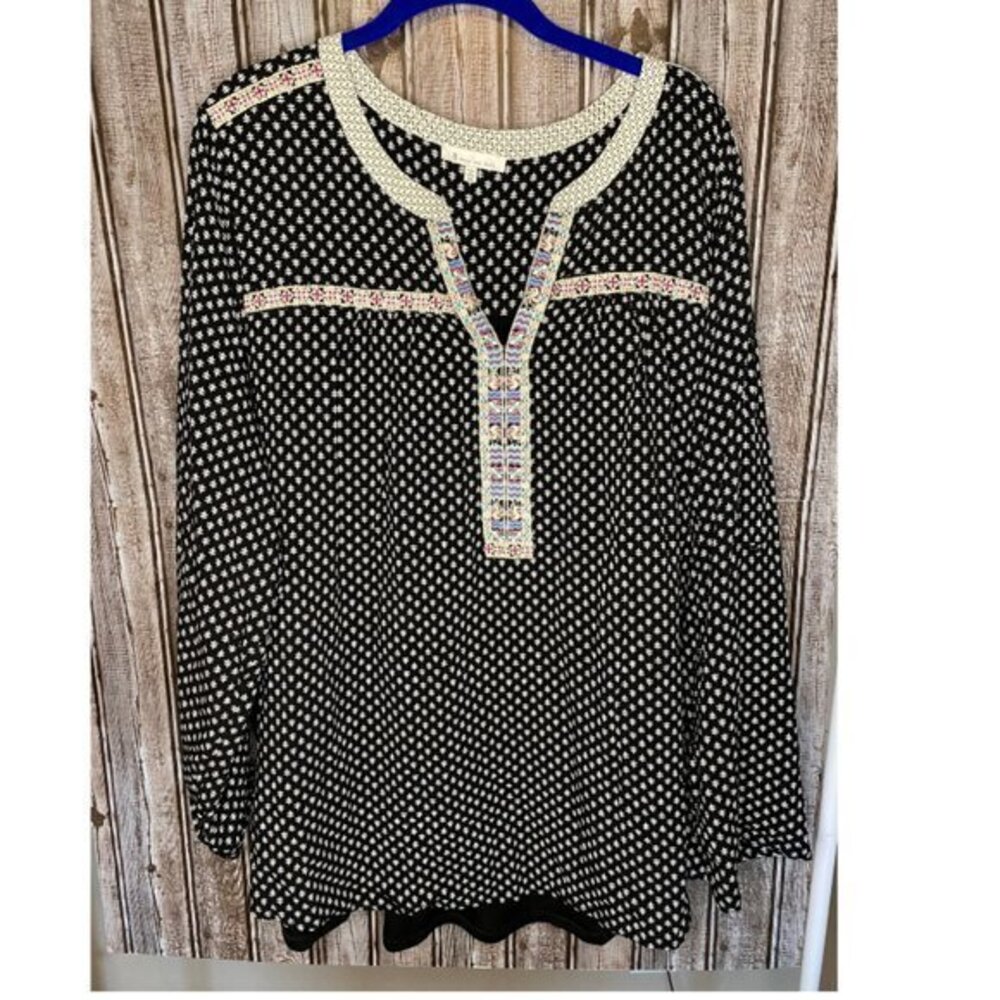 Skies are Blue Brecken Mixed Material Top